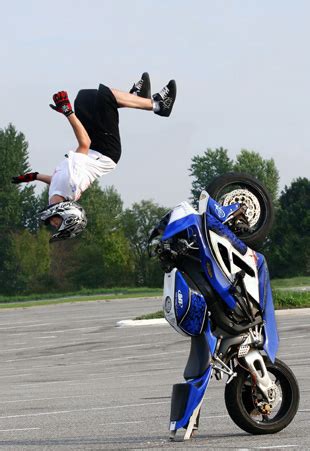 Super Fast Bikes: Bike stunts wallpapers hd