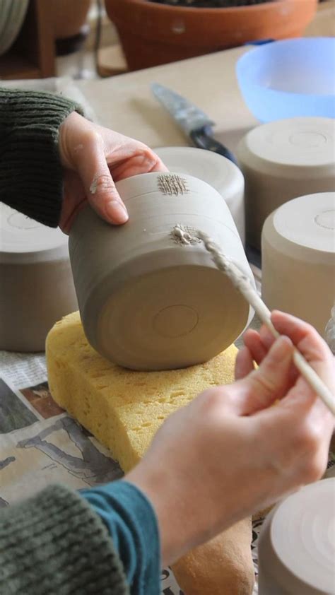 All stages of making a mug into 15 seconds | Clay ceramics, Handmade ceramics, Ceramic & pottery ...