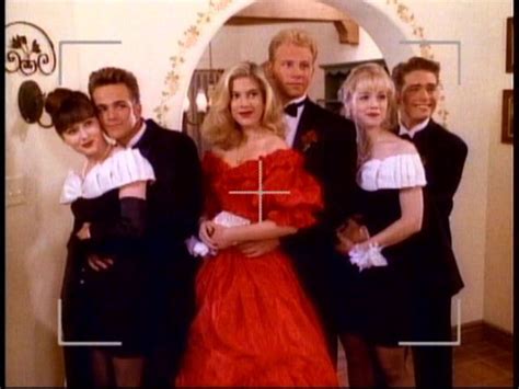 Donna Steve Brenda Dylan Kelly Brandon - Beverly Hills 90210 Couples ...