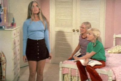 marcia brady miniskirt - Google Search | Actrices