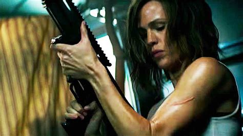 Jennifer Garner Back As A Mom-Turned-Killing Machine In Intense 'Peppermint' Trailer