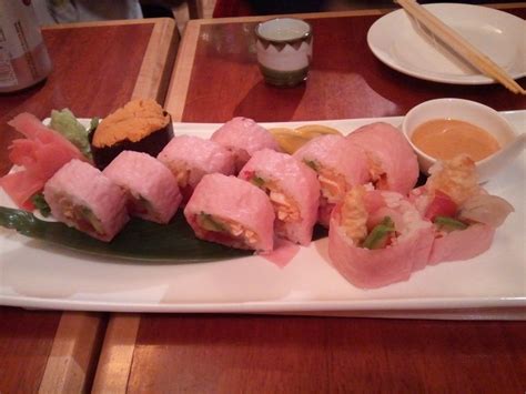 Pink Lady Roll: A Culinary Delight with Origins and Variations