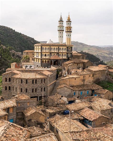 mosque in tizi ouzou, algeria (2021) : r/ArchitecturePorn