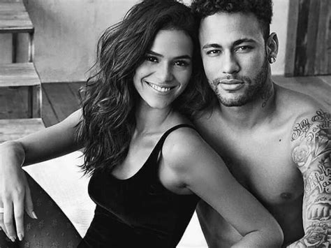 Primeira campanha de Bruna Marquezine e Neymar juntos teve resultado ...