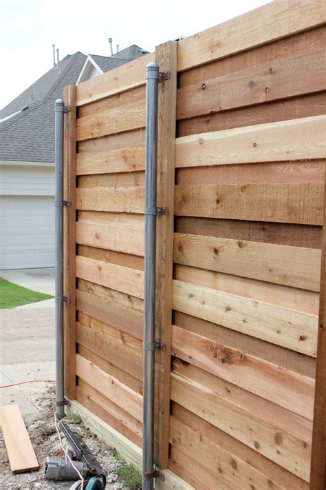 Fence Support Bracket: Diy Horizontal Privacy Fence