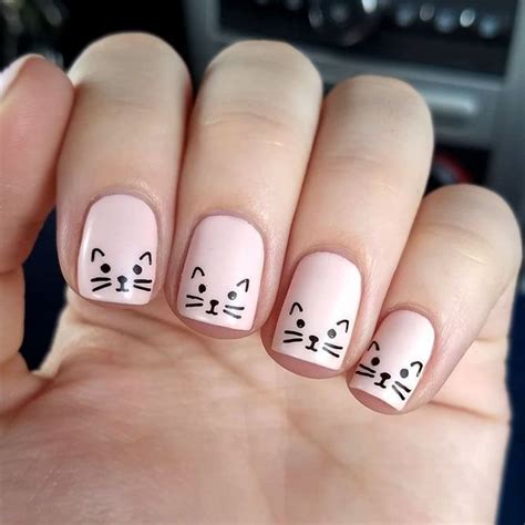 Cat Paw Nail Design