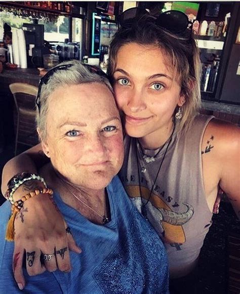 Debbie And Her Daughter, Paris Jackson - Debbie Rowe Photo (40827197 ...