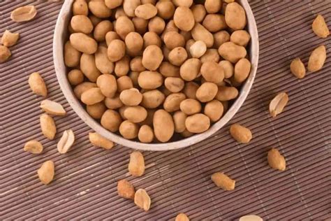 Japanese Peanuts (Facts That No One Tells You) – YouGoJapan