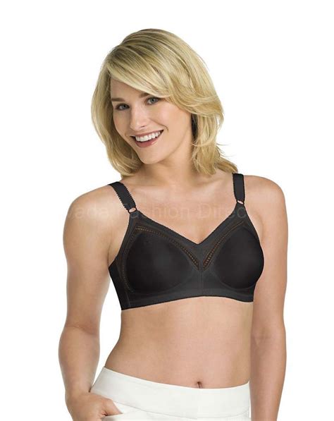 5204 - Playtex Everyday Basics Self-Adjusting Soft Cup Wirefree Bra