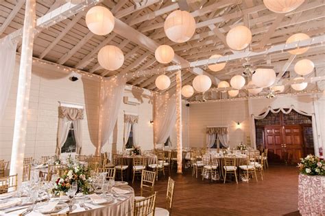 Rosemont Manor Carriage House Venue for Barn Reception