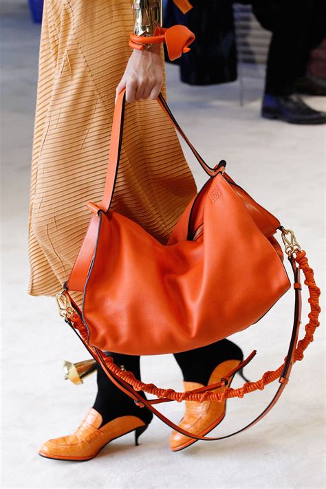 Loewe - Spring 2017 Ready-to-Wear Fashion Handbags, Fashion Bags ...