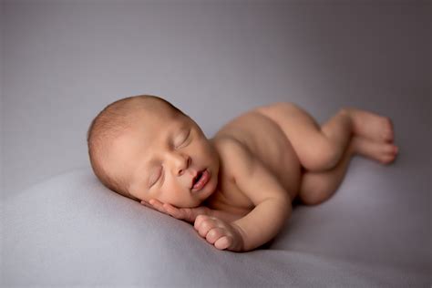 Newborn Baby Studio Portraits | Westchester, NY | Caitlin K Photography