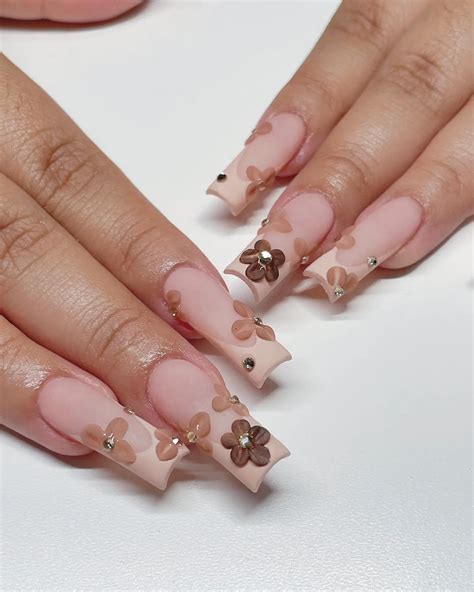 20+ Chic Square Fall Nail Ideas for Seasonal Glam - WomenSew