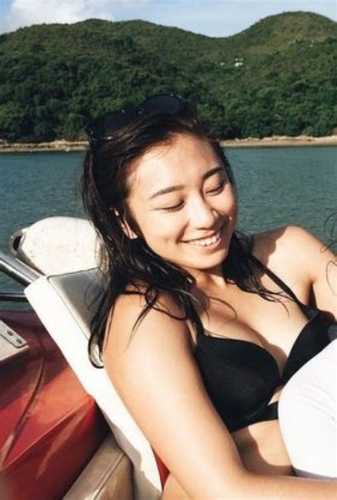 Asian E-News Portal: Michael Miu's daughter, Phoebe Miu shares photo of herself in bikini