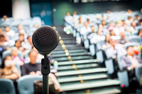 11 Things Eloquent Speakers Don't Do - LifeHack