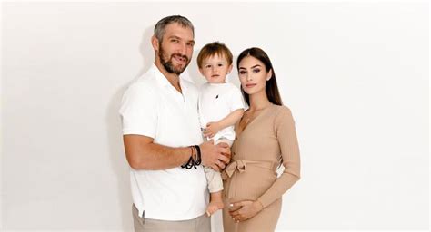 Alex Ovechkin and wife Nastya announce they are expecting their second ...