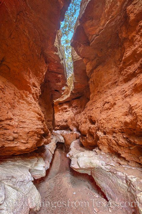 Tunnel Slot Canyon 2 - Caprock Canyons | Caprock Canyons State Park ...