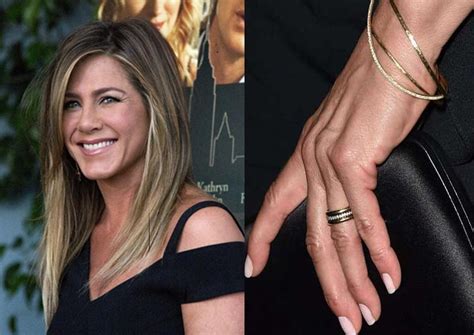 Jennifer Aniston shows wedding ring, Women, Entertainment News - AsiaOne