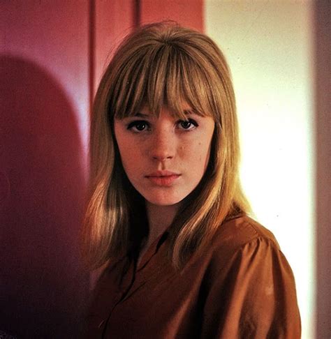 vintage everyday: 40 Beautiful Color Photos of Marianne Faithfull in ...