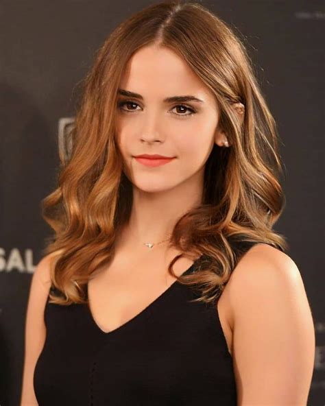 Emma Watson - Girl Celebrity | Emma watson hair, Emma watson beautiful ...