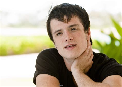 Journey 2 Hawaii Press Conference - Josh Hutcherson Photo (29802390) - Fanpop