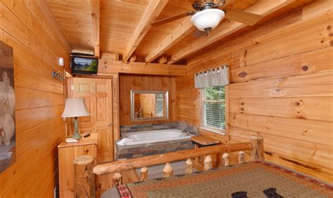 Pigeon forge cabins, Hideaway, Pet friendly cabins