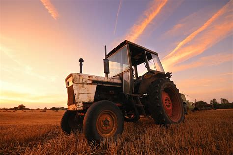 How To Start Old Tractor - Old Tractor First Start in 10 Years - Allis ...