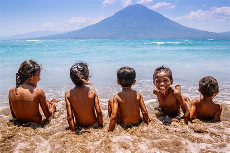 Kids at Waijarang Beach, Lembata | East Nusa Tenggara, Indon… | Flickr