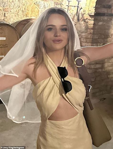 Joey King is married! The Bullet Train actress, 24, 'ties the knot' with Steven ... trends now