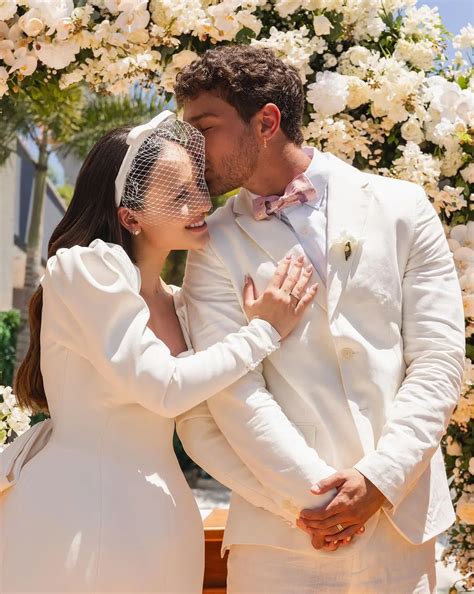 Casou! Larissa Manoela posta fotos de casamento com André Luiz Frambach