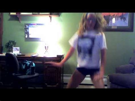 'Baby Got Back' dancing. - YouTube