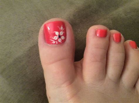 Pedicure Flower Nail Art : 50 Pretty Toe Nail Art Ideas For Creative ...