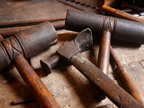 Antique Hammers (Identification and Value Guide)