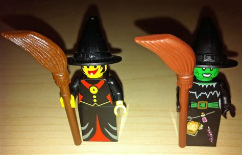 LEGO Collectible Minifigures Series 2 Witch vs. Castle Fri… | Flickr