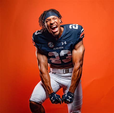 Cam Newton's brother Caylin Newton shares first look in Auburn uniform ...