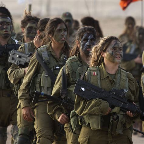Israeli Women in Combat | Women In Combat Military Women, Military Police, Women In Combat ...