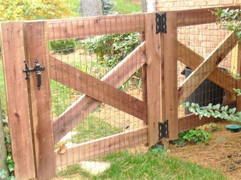 How to build a wood fence gate Benefit