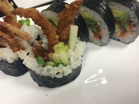 Soft shell #crab roll. #sushi | Sushi, Sushi restaurants, Food