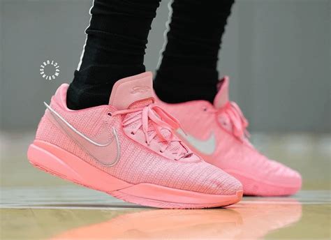 Lebron 20 Pink Drew League Colorway : r/BBallShoes