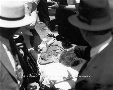 BONNIE AND CLYDE VINTAGE DEATH PHOTO BONNIE PARKER AFTER AMBUSH - 20762 ...