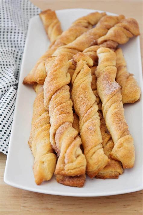 Pullsbury Cresent Roll Breakfast Recipes : Easy Cinnamon Sugar Crescent Rolls 20 Minutes I Heart ...