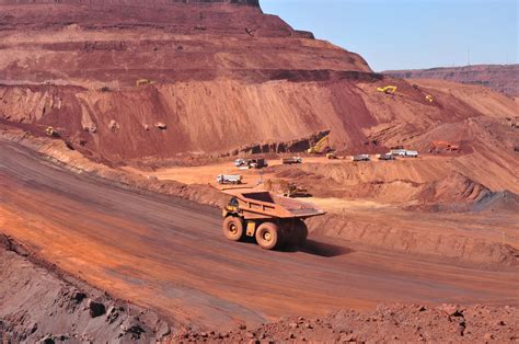 Vale's huge Carajas iron ore mining complex set to start commissioning Brazil's first trolley ...