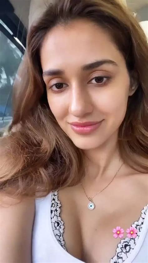 Disha Patani makes jaws drop in gorgeous selfies