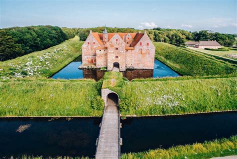 10 Fairytale Castles You Will Want To Visit In Denmark - Hand Luggage Only - Travel, Food ...