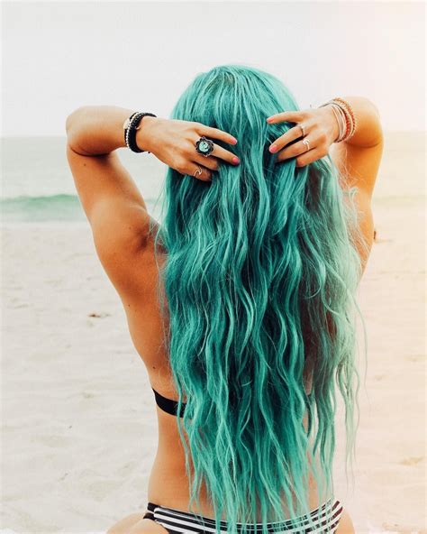 When your hair matches the ocean x @ladyscorpio101 | Turquoise hair, Mermaid hair color, Cool ...