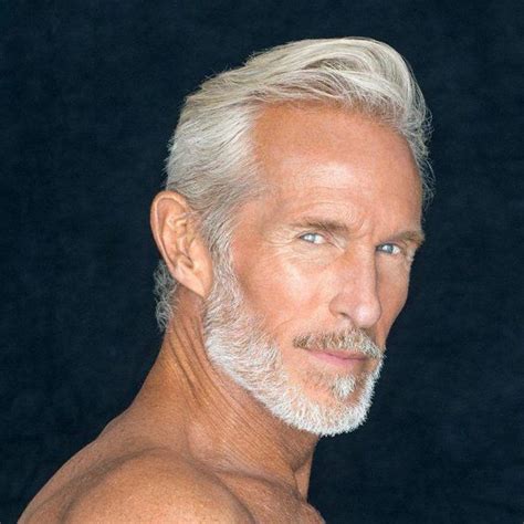 30 Grey Hair Styles for Men to Turn into Silver Foxes | MenHairstylist.com