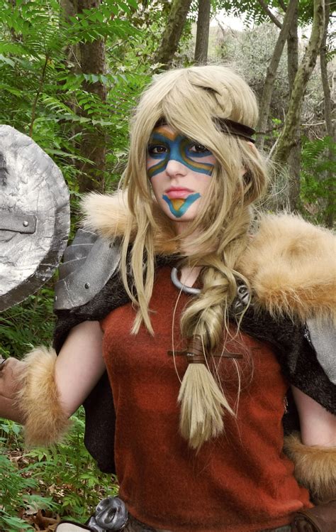 Astrid Cosplay (How to train your Dragon 2) by HoroVonKaida on DeviantArt