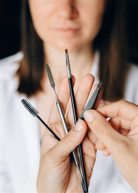 Top 3 Best Eyebrow Brush