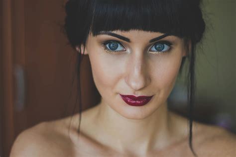 Woman Wearing Black Mascara and Red Lipstick · Free Stock Photo