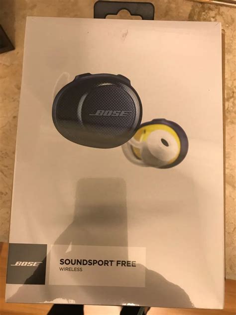 Bose soundsport free wireless, Audio, Earphones on Carousell